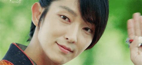 Why hasn't wang yo forced wang. gif, iu, and lee joon gi image | Scarlet heart ryeo funny ...