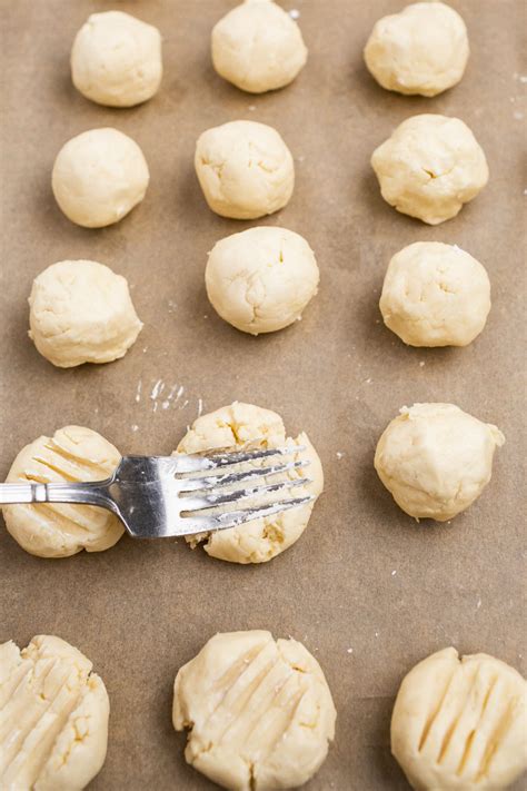 Bake the cookies at 300 f/ 150 c or until edges are lightly browned. Shortbread Cookies With Cornstarch Recipe : Chocolate ...