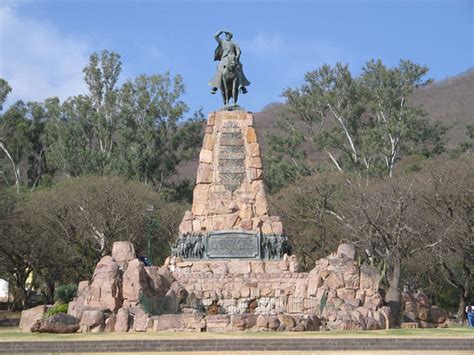 Importantes lugares turísticos para visitar en salta. Fotos: El Monumento al General Güemes de Salta, héroe ...