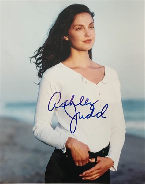 She was previously married to michael charles ciminella. Ashley Judd - Movies & Autographed Portraits Through The ...