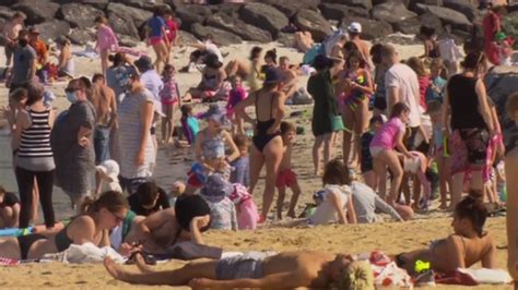 The victorian government is set to outline more restrictions to be eased this sunday; Unmasked Melburnians crowd at St Kilda and Port Melbourne ...