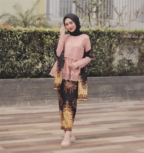 45+ Model Baju Brokat Gamis Atasan Modern Terbaru 2020