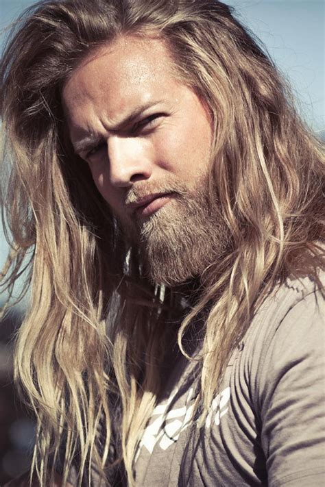 See more ideas about long hair styles men, long hair styles, lokken. Lasse Matberg, l'ufficiale-sexy-vichingo re di cuori su ...