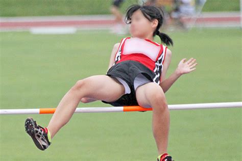 May 21, 2018 · ハードル走のコツやフォーム、ポイントとは？小学生でも速くなる方法！ 走り高跳びのコツや練習法！元陸上部が運動音痴でも上達する秘訣を公開！ 持久走のトレーニングや練習法10選！1位になりたいならこれを見ろ！ 100m走の平均タイム！ 【オリジナル撮影208枚】力強い背面跳びではみパン!他にも ...