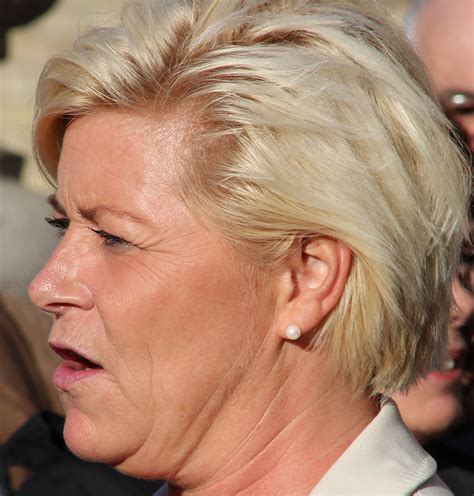 Hun var norges finansminister i erna solbergs regjering fra 2013 til 2020. Siv Jensen,