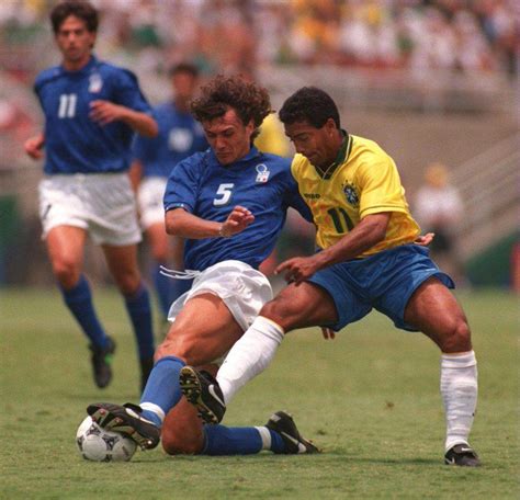 Estas equipes foram divididos em 4 grupos, com 4 seleções em cada grupo. Romário, Fotos de jogadores de futebol, Imagens de futebol