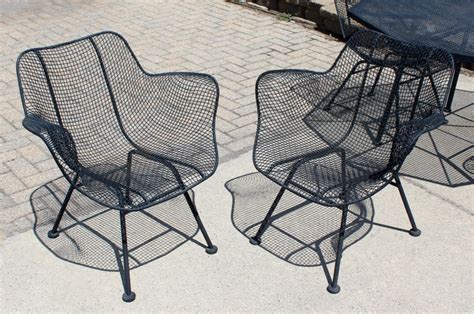 Let's start off by defining each one: Mid-Century Modern Woodard Sculptura Patio Dinette Set ...