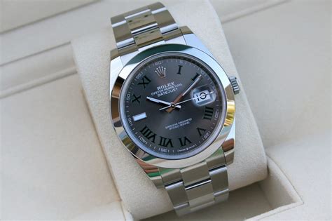 There are few brands that fit so well together, emulating each other in a like the 10,000 tons of seeds that the grass courts need every year to maintain their lovely dark green. FS: Rolex 126300 Datejust 41MM Slate Green Roman WIMBLEDON ...