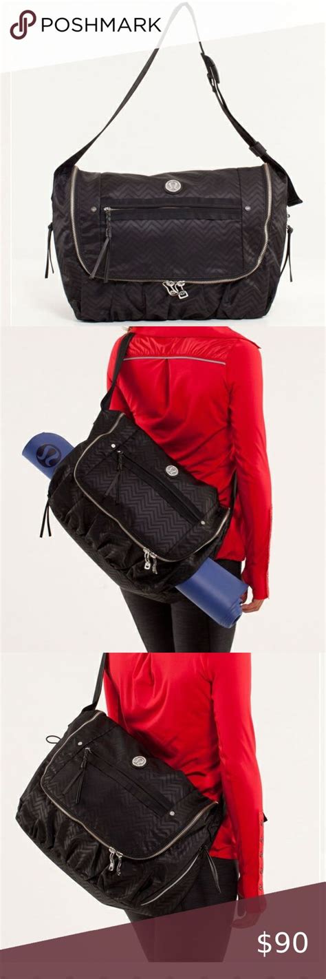 Best yoga bags for 2021. Lululemon Yoga Moto Messenger Bag in 2020 | Lululemon yoga ...