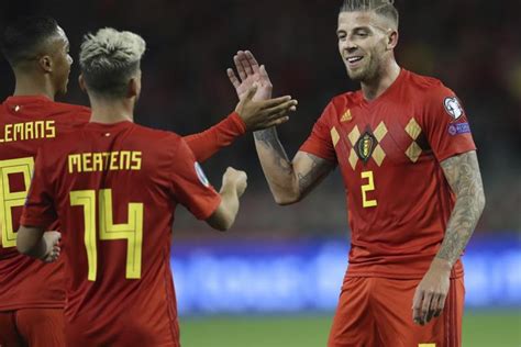 Belgien landslagströja em 2020 de bruyne 7 borta fotbollströjor kortärmad. Belgien als erstes Team für EM 2020 qualifiziert