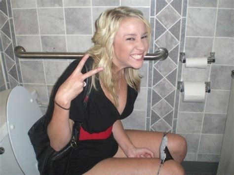 Gang bang, party, college girls. Drunk College Girls Weeing in the Wild (38 Photos)