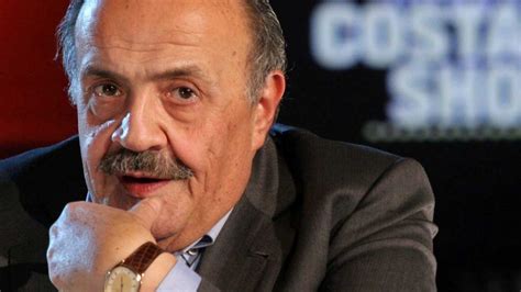 Costanzo non sembra aver gradito la. Maurizio Costanzo bomba su Adriana Volpe: "Nei suoi confronti il pubblico è diffidente e il ...