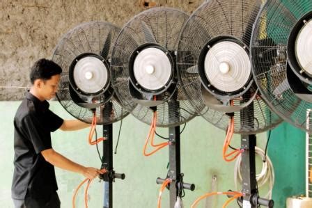 Pasti semua orang pernah mengalami masalah dengan kipas angin. CV.KURNIA TEKNIK: Tips merawat Kipas Angin air/Cooling Fan