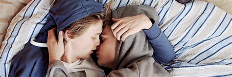 Isak & even are incredibly happy with absolutely 100% zero angst, nothing is wrong and a tribute to the beautiful relationship of isak and even (evak) from the norwegian tv series skam by. 12 momentos entre Isak y Even que adoramos de la 3ra ...