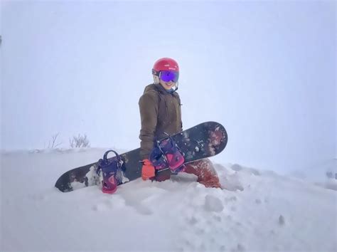 The site owner hides the web page description. 小米教練 十項全能的運動女孩-欣滑雪-讓我們一起滑雪趣-欣傳媒運動頻道