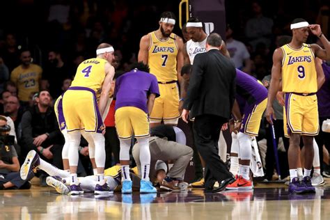 Lakers beat heat to win nba championship. NBA: Anthony Davis's painful short-term injury hints at ...