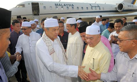 Beliau merupakan anak kepada pasangan raden hamidi abdul fatah dan tuminah abdul jalil. TPM Tiba Di Terengganu Untuk Berbuka, Solat Tarawih ...