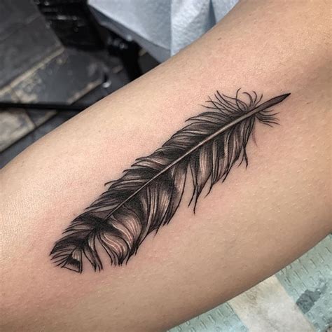 La actuación de jesús corona como lateral y extremo fue destacada por los medios lusitanos. #ink#tattoo#corona#blackandgrey#tattooartist#feather# ...