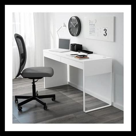 Desain meja ini saya rasa mirip produknya ikea.meja ini. Meja Komputer Ikea | Desainrumahid.com