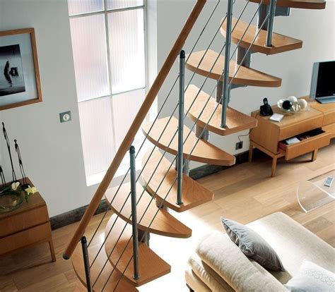 Rendez vos escaliers plus sûrs en installant une rampe. Un escalier au look décalé | Décoration maison, Escalier ...