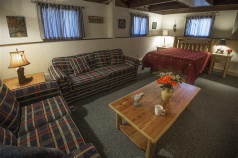 Maybe you would like to learn more about one of these? Four Seasons Lodge - North Conway, NH | Naturist BnB