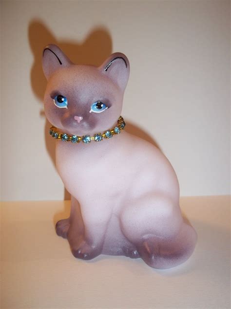 This coloration makes them genetically the dilute version of the they can rough and tumble with the best of 'em 😉 either way, these siamese have an ethereal beauty. Fenton Glass Lilac Point Siamese Cat Bling Collar JK ...