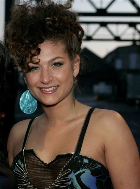 Eva van de wijdeven is an actress. Picture of Eva van de Wijdeven