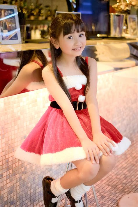 I am japanese otaku.i love manga,anime,game and cute idol. Yune Sakurai - young Japanese idol, singer and fashion model