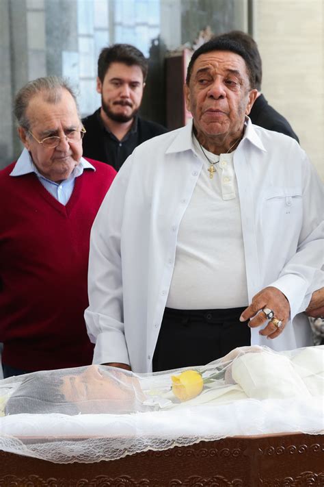 Agnaldo estava internado na uti do hospital casa são bernardo, no rio de janeiro. Famosos como Ângela Maria, Supla e Agnaldo Timóteo vão ao ...
