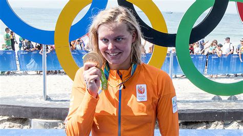 13 hours ago · swimmer sharon van rouwendaal has won silver at the olympic games in the 10 kilometers through open water. Sharon van Rouwendaal troca de técnico - Swim Channel