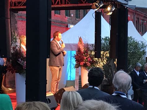 Der ndr ist für seine unkritische berichterstattung zu antifa und anderen linksradikalen bis linksextremistischen. daniel.sturm on Twitter: "SPD Generalsekretär ...