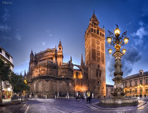 Sevilla fútbol club (spanish pronunciation: Catedral de Sevilla / spain, sevilla, giralda, cathedral ...