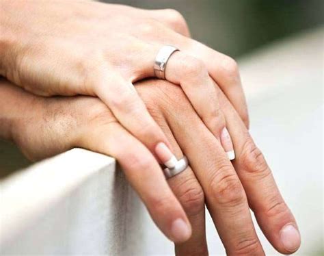 Apakah status pernikahan menurut hukum agama sudah bercerai apabila suami sudah meninggalkan istri serta tidak menafkahi selama lebih dari 7 bulan? Cabaran 30 Hari Eratkan Hubungan Suami Isteri - Gaya 360