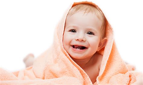 Wenn babys zahnen, tut das weh. Wann bekommt ein Baby seine ersten Zähne? | Nûby