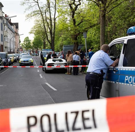 Auch wenn sie jetzt ein buch geschrieben haben, das. Köln: Zwei Männer auf offener Straße niedergeschossen - WELT