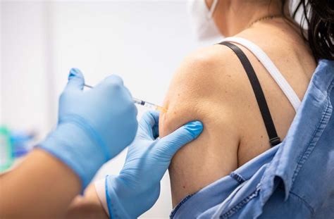 For people aged 40 or over and those with underlying health conditions, the benefits. Corona vaccination for everyone ?: Why the vaccination ...