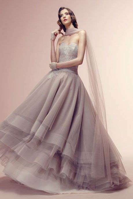 Trova abito sposo grigio perla in vendita tra una vasta selezione di su ebay. Vestiti da sposa grigio perla