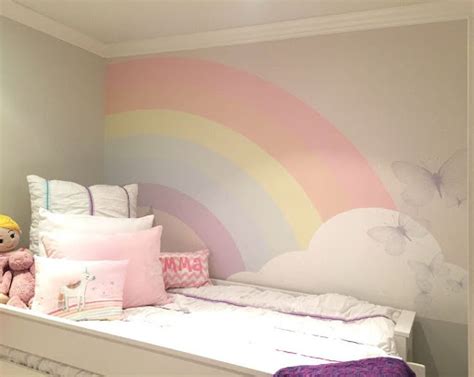 Dreamy and creative wall murals in the colors of the rainbow. Thinking Of A Rainbow Color Themed Home? Learn 23+ Amazing ...