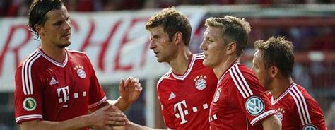 On average in direct matches both teams scored a 2.80 goals per match. Directo: Bayern-Moenchengladbach
