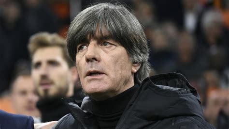 Tabelle, spielplan, topscorer, strafen und. EM-Qualifikation » News » Löw: Unfall war "nicht so ...