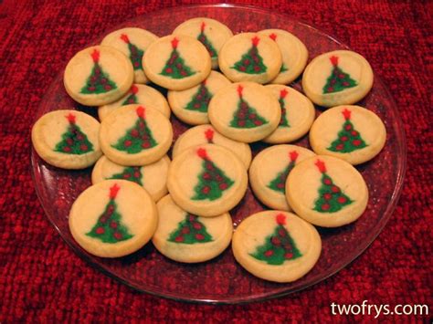 The designs on these cookies just scream spring time! Two Frys: Pillsbury Christmas Tree Shape Sugar Cookies | Easter cookies, Favorite cookies, Sugar ...