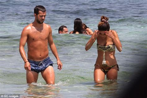 « a vaincre sans péril on triomphe sans gloire ». Footballer Miralem Pjanic hits the beach in Ibiza with his ...