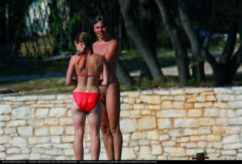 Cfnm Photos At Beach