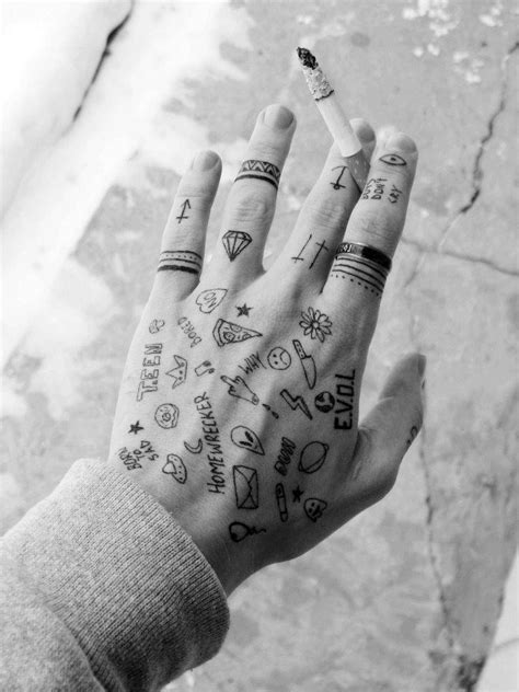 I actually really like hand tattoos (although i'm scared of getting one lol) so this list looks fab x. CHEWIE VUITTON | Finger tattoos, Tattoos, Hand tattoos