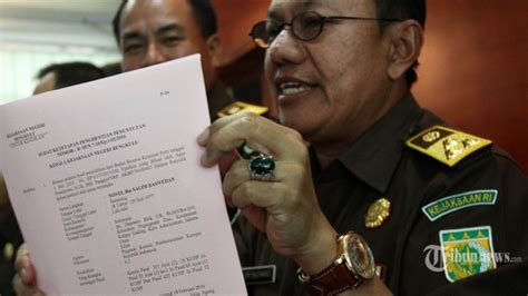 Kejaksaan Hentikan Kasus Novel Baswedan, Ini Tanggapan ...