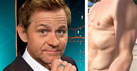 In superkroppen we explore all types of bodies. Rickard Olsson visar upp nya superkroppen: "WOW"