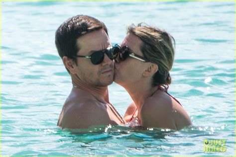 Mark wahlberg celebrated his wedding anniversary with wife rhea in style as the two went yachting on the italian coast. Mark Wahlberg & Wife Rhea Durham Show Off Their Hot Bods in Barbados!: Photo 4202910 | Bikini ...