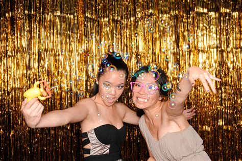 Mount studio is a photo and video studio founded in 2017. Marcus & Cindy's Wedding - Hello Stranger | Singapore Photo Booth