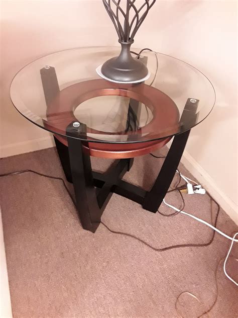 It seems that at the end of charging the station turns off. Broyhill End Tables With Charging Station - TRAY STYLE END ...