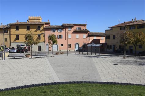 Die azienda agricola marcialla der familie passaponti liegt auf einem recht steinigen hügel, umgeben von olivenbäumen und reben, im herzen der toskana zwischen siena und florenz. Oltre un milione su Rai 1 di telespettatori ha ammirato ...